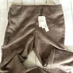 NWT TTAHARI pants